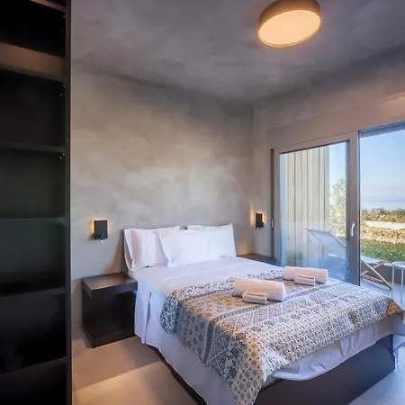 Beach Maisonette Villa Hanioti